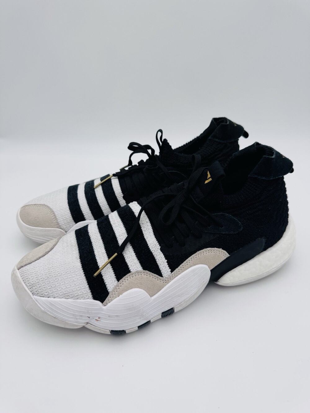 Adidas Trae Young 2 Basketball Shoes Black White Gold Men’s Size 11.5